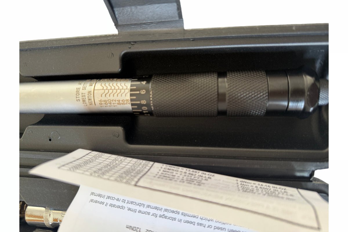 Kobalt 1/2-inch Drive Click Torque Wrench - TrendLine & Co.